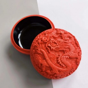Різьблена лакова скринька для ювелірних виробів у ретро китайському стилі Дракон